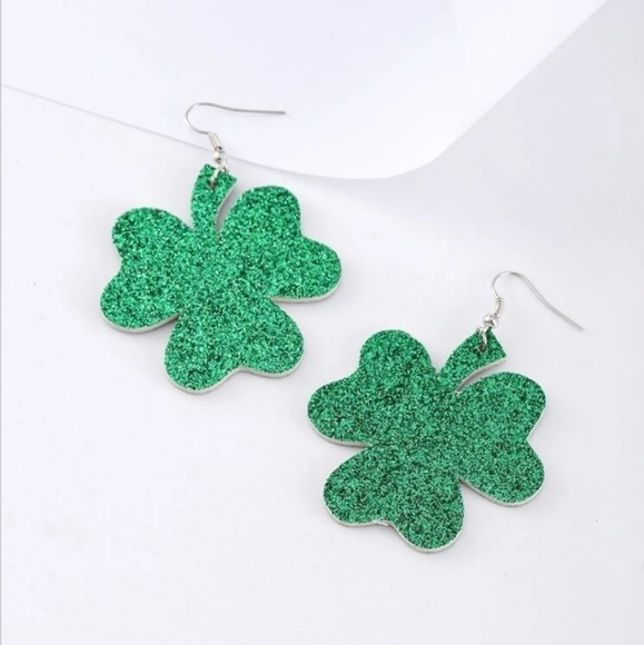 5 /$25 SHAMROCK GREEN 4 CLOVER DANGLE EARINGS ST PATRICKS DAY Earrings Shamrock - Picture 4 of 6